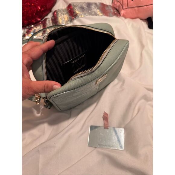 Victorias secret VS the Victoria top zip crossbody bag purse pocketbook green main image 9